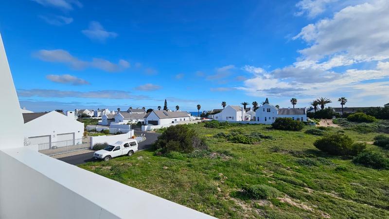 4 Bedroom Property for Sale in Golden Mile Western Cape